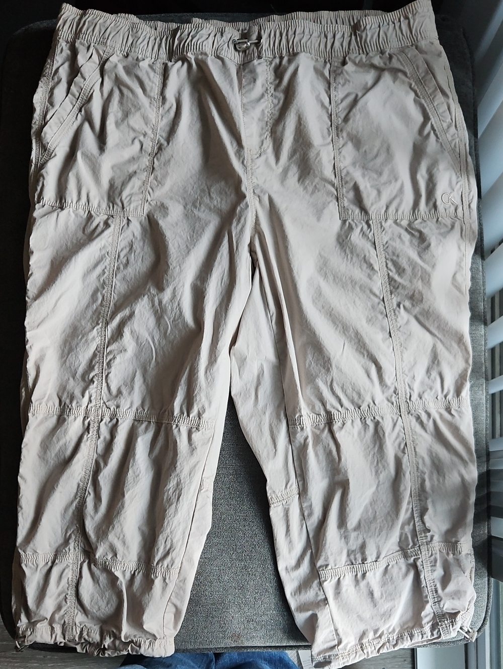 Calvin Klein Performance Beige Cargo Capri Pants 1X EUC 100% Cotton